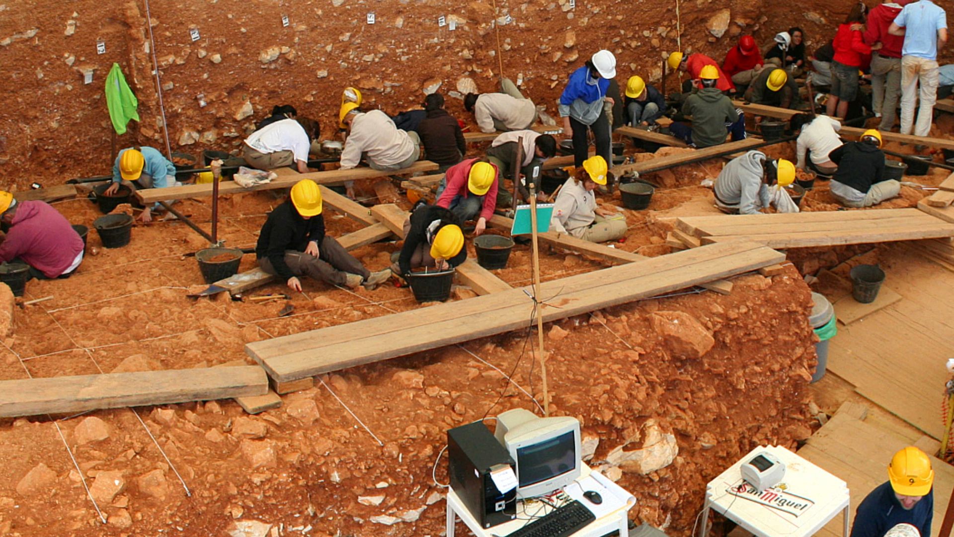 Excavations at the site of Gran Dolina, in Atapuerca (Spain), during 2008. Panoramic photography formed using 3 individual photographies with Hugin software. TD-10 archaeological level is being excavated where the most of the people are. It is a Homo heid