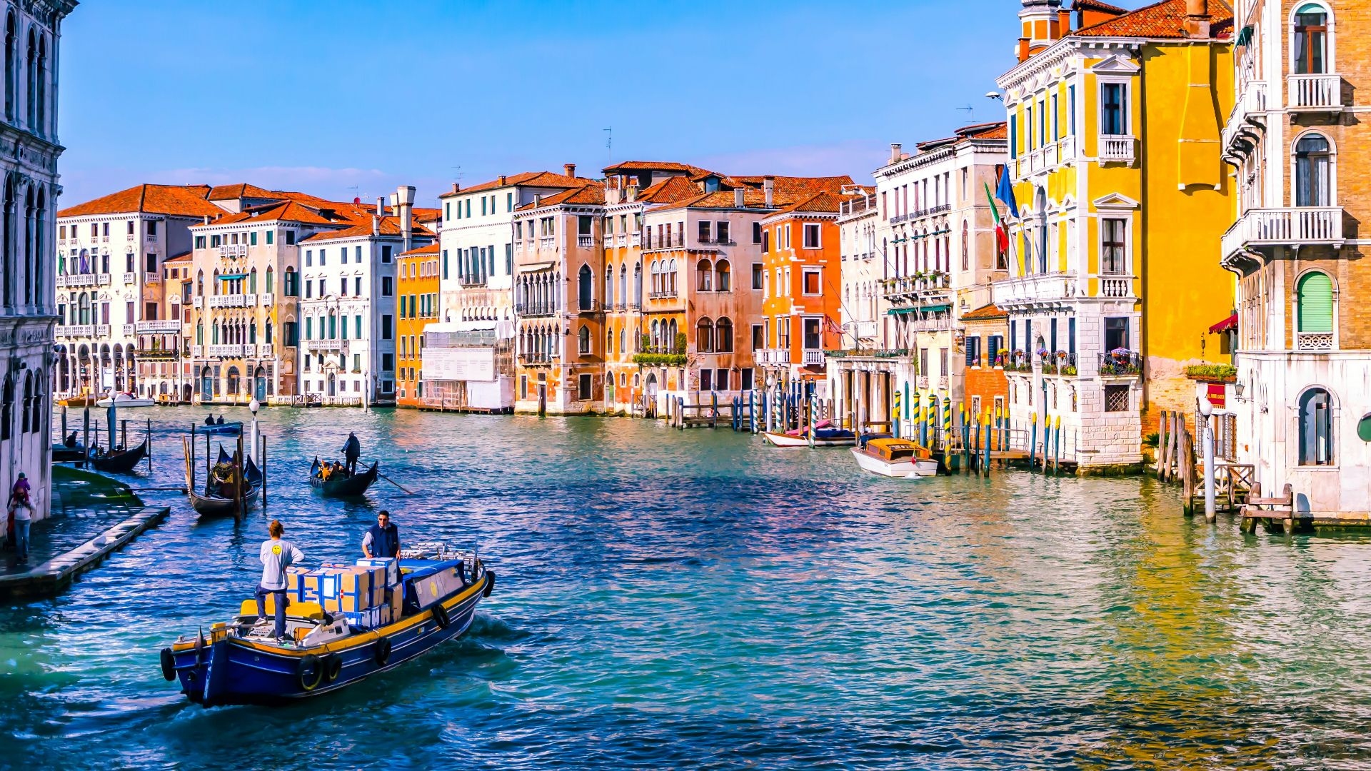 landscape photo of a Venice canal