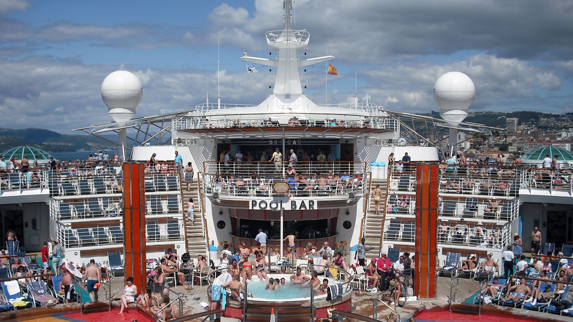 The swimming pool area and pool bar abord MS Independence of the Seas as she departs Vigo, Spain.
