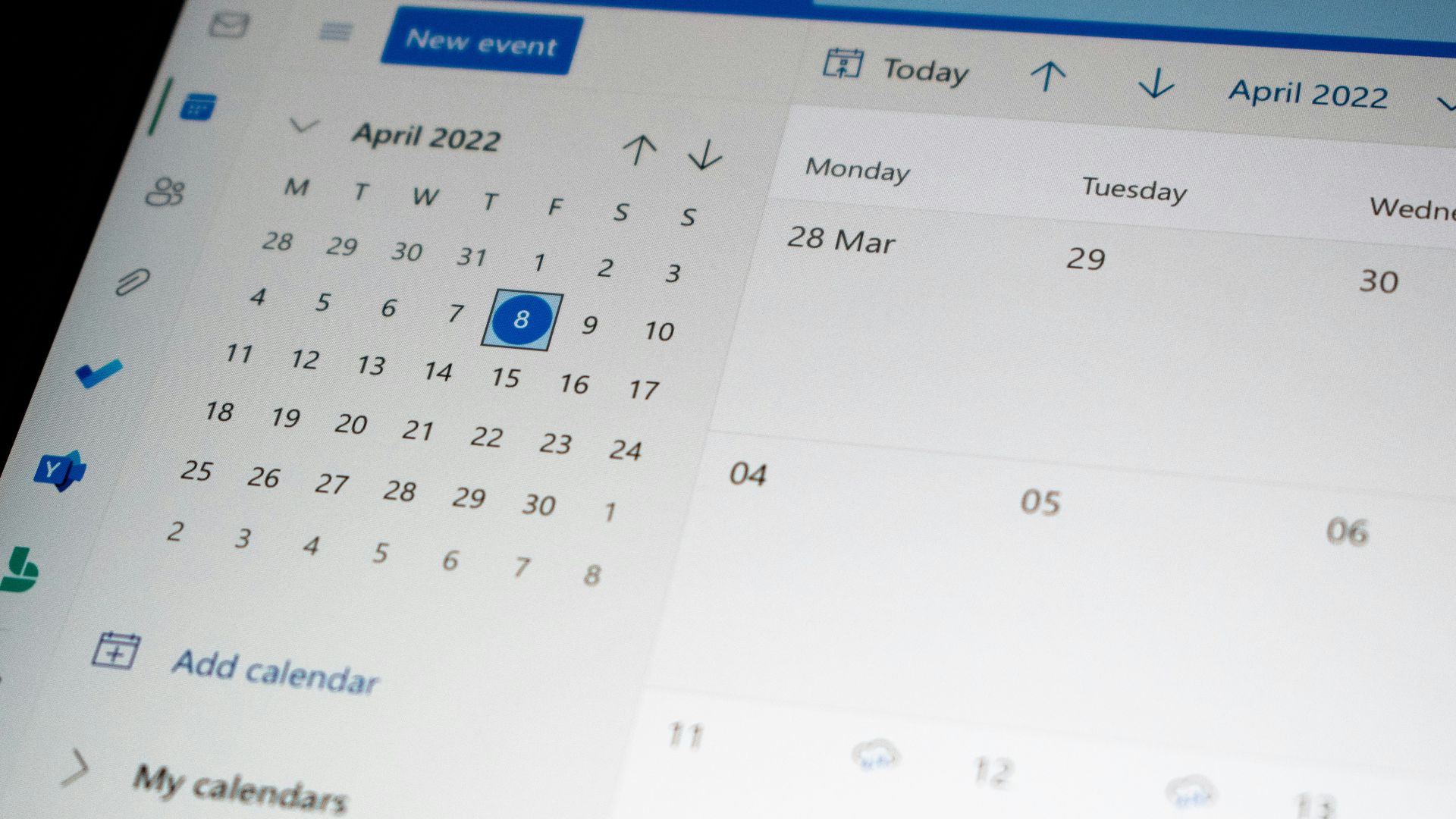a computer screen with a calendar on it