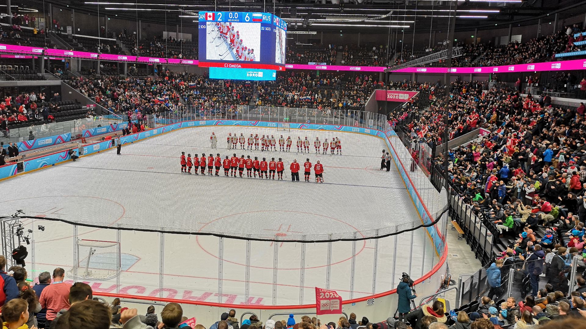 Le match masculin de hockey sur glace Canada-Russie aux JOJ de Lausanne 2020.