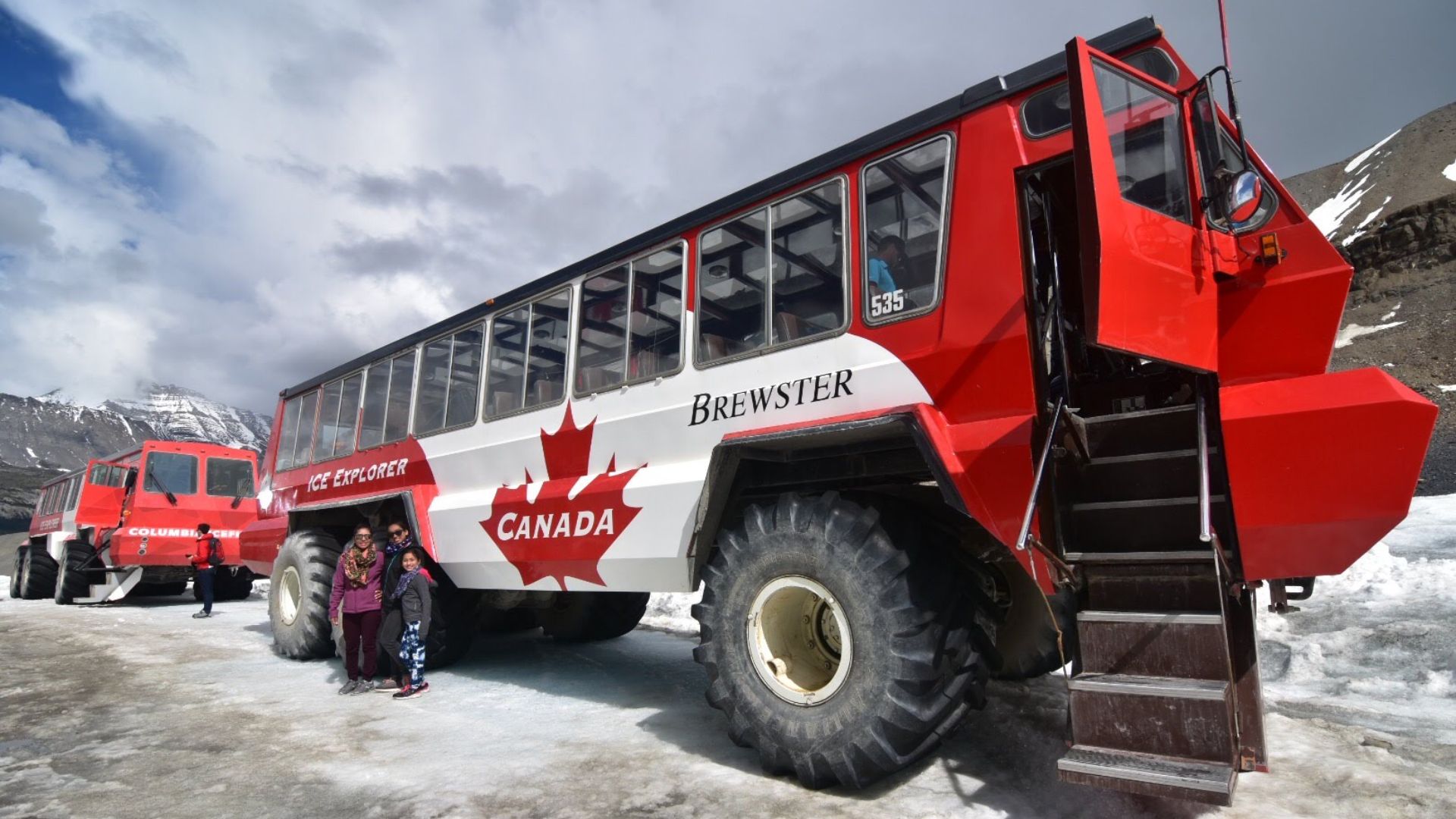 Photograph of Tourist Bus to Columbia Icefields in 2018