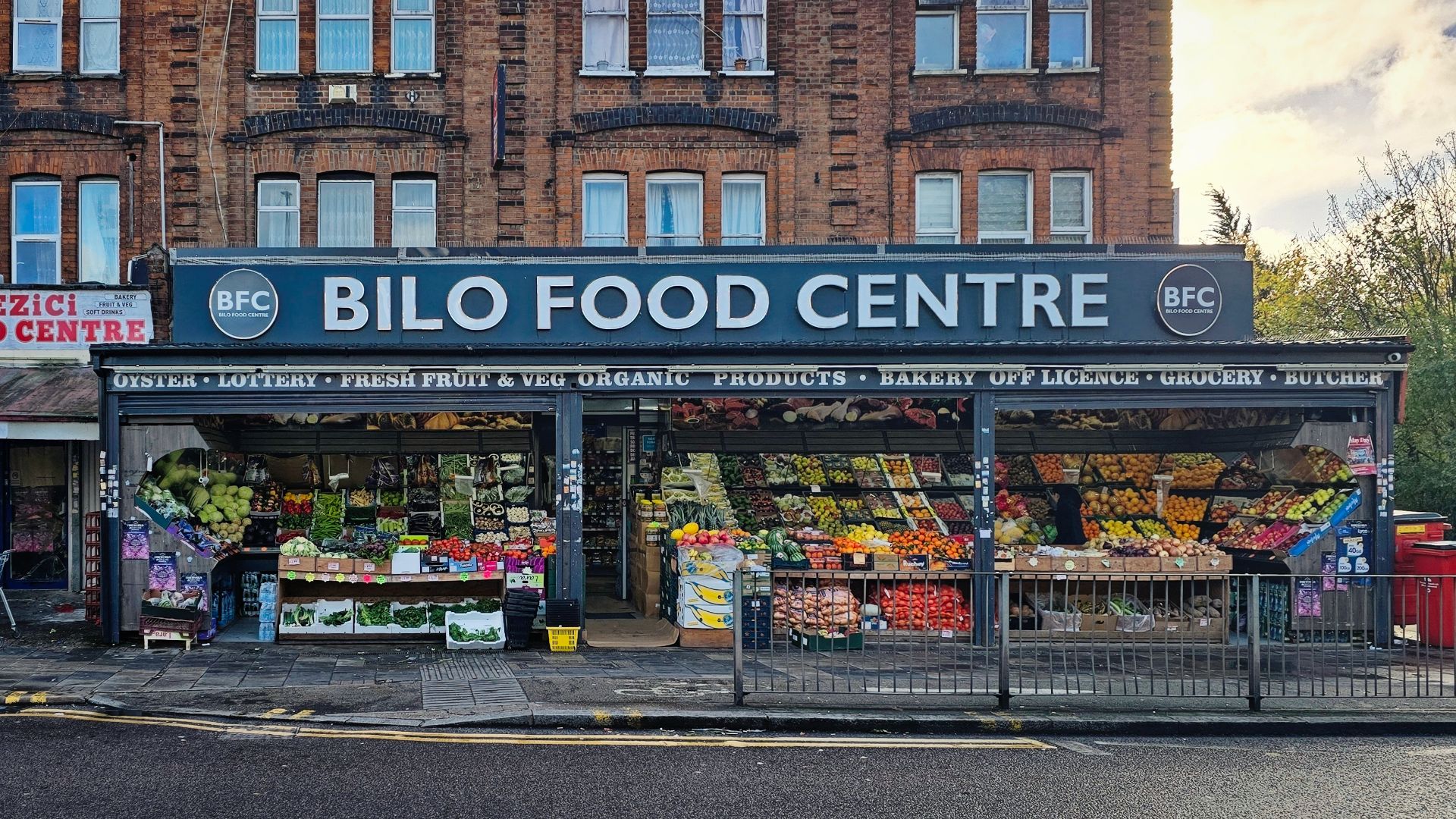 Bilo Food Centre supermarket on Lordship Lane, Tottenham, London, England.Wikimedia (2025) makes it difficult to immediately view photo groups related to this image. To see the most relevant allied images, click on the category links at the bottom of this