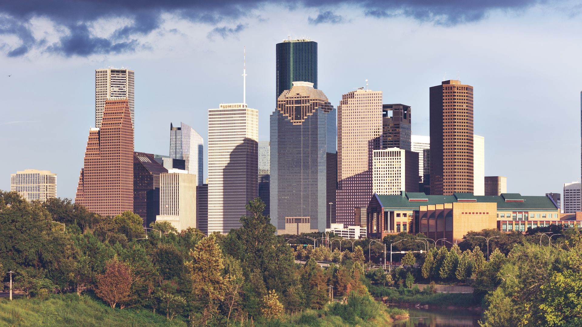 Skyline of the Houston, TX downtown district. The photo was taken from the west, over Buffalo Bayou.