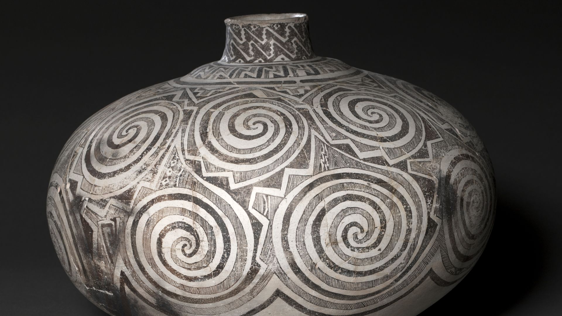 The Anasazi lived for centuries in small agricultural settlements scattered across Four Corners region of the southwest. After AD 850, however, favorable factors converged and they built the most ambitious architectural projects ever constructed in native