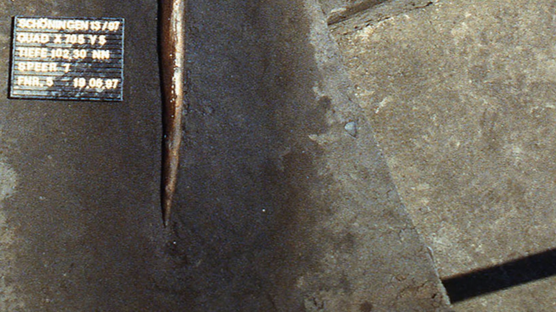 Schöninger Speer VII in Fundlage