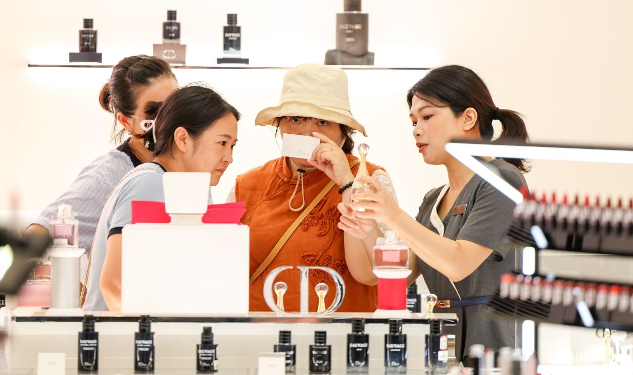 duty-free store 2293628238