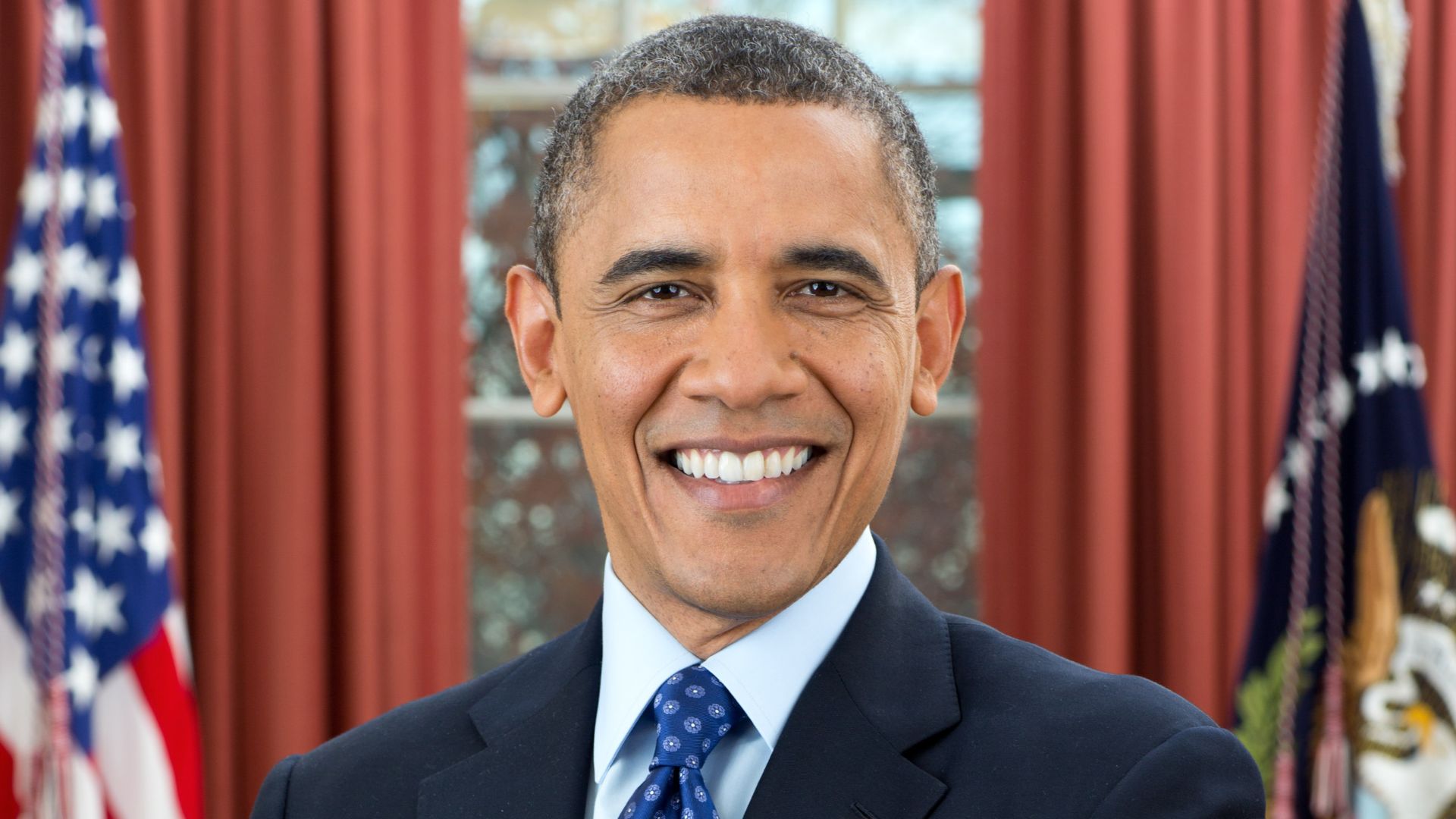 U.S. President Barack Obama's official photograph in the Oval Office on December 6, 2012.