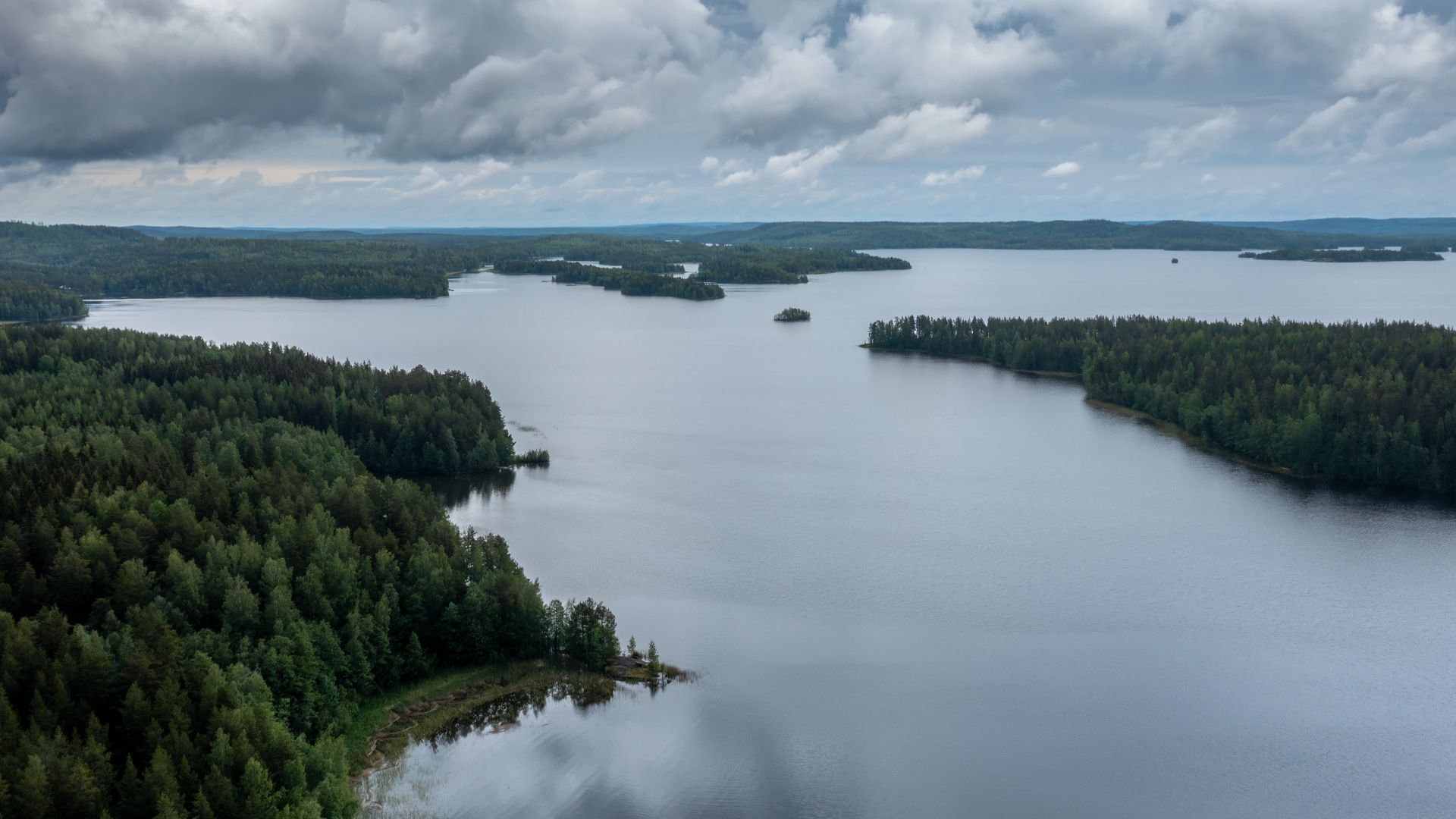 A view over Päijänne lake at Kivivuorenlahti in Luhanka, Central Finland in 2021 June.