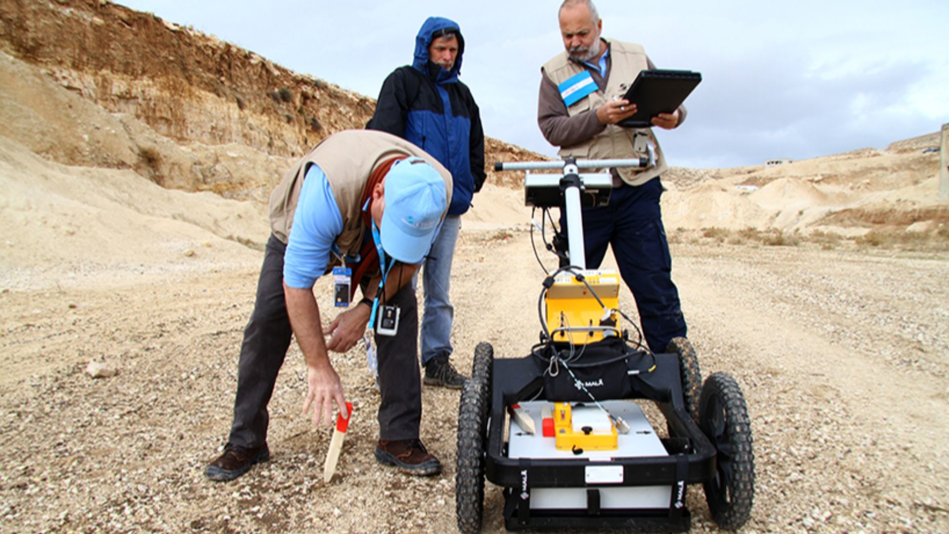 Using ground-penetrating radar equipment