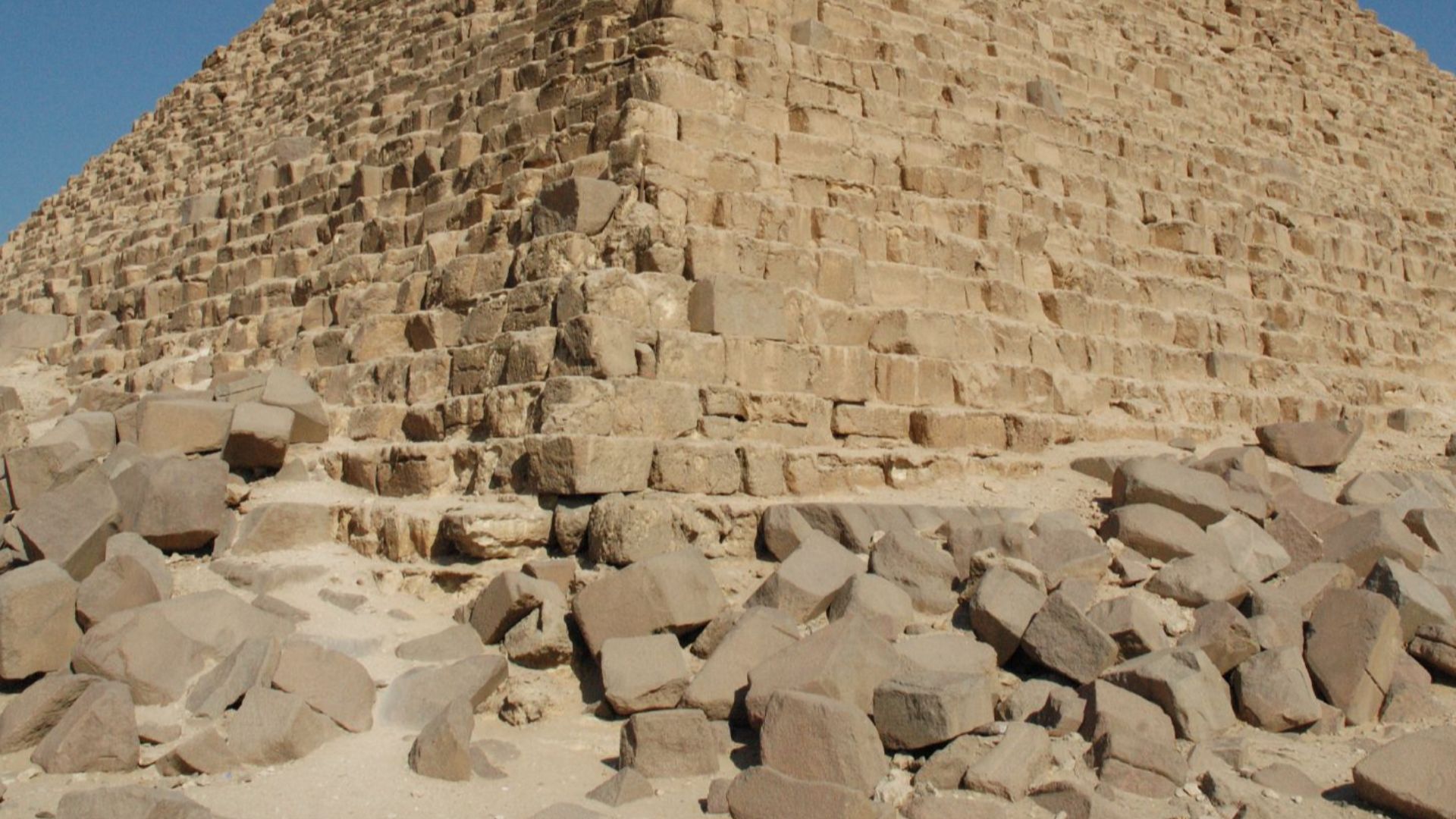 Giza: piramide di Micerino