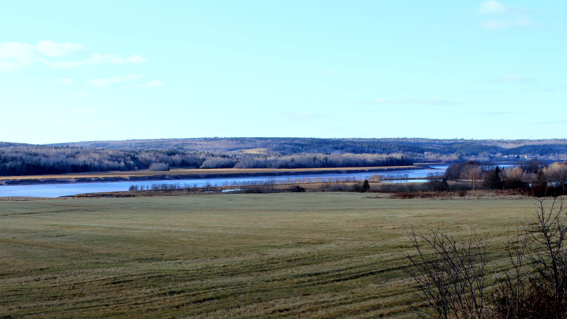Petitcodiac River, view from New Brunswick Route 925, near Gautreau Village (Memramcook)
