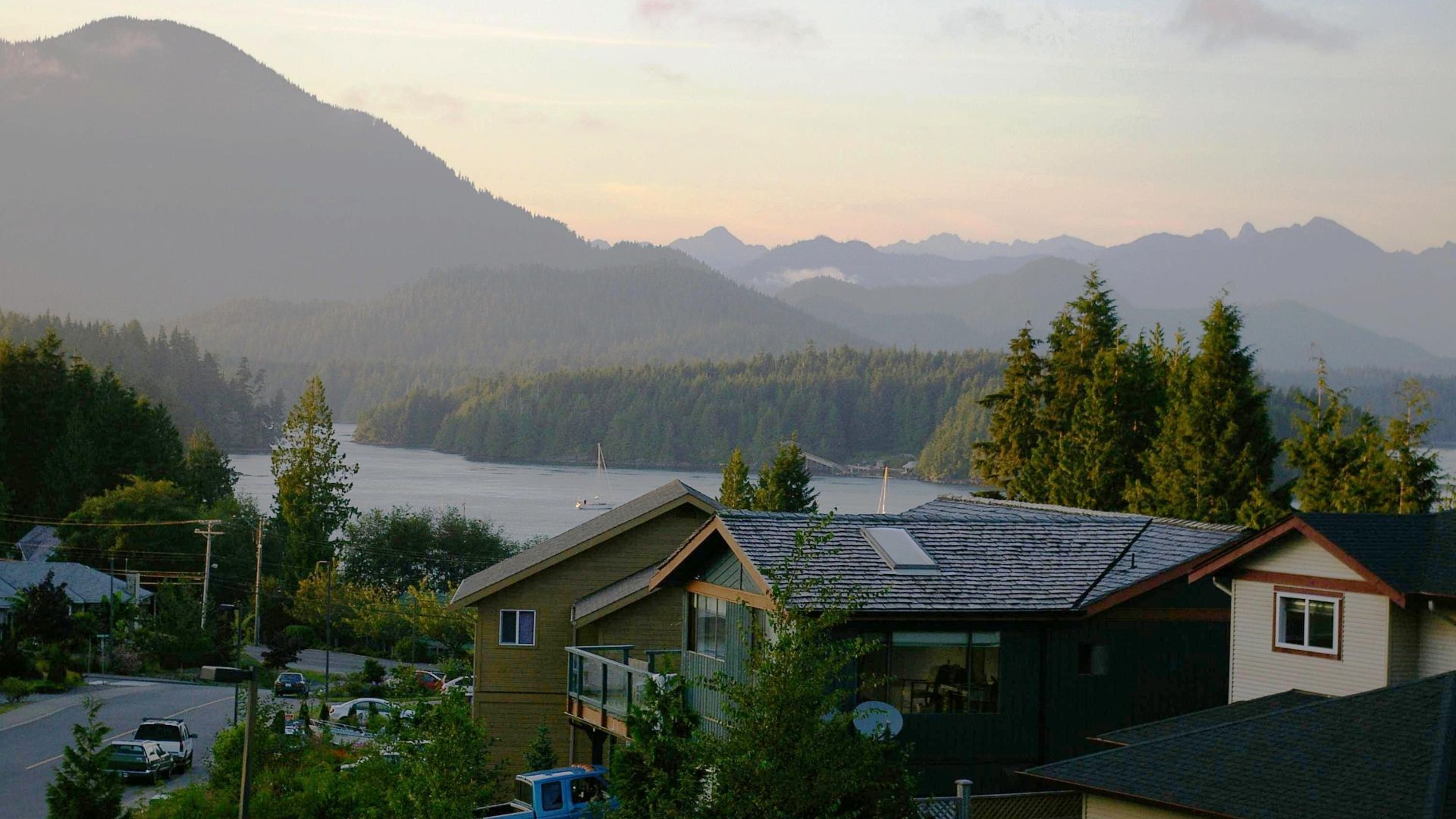 Tofino.Vue vers l'île de Meares.