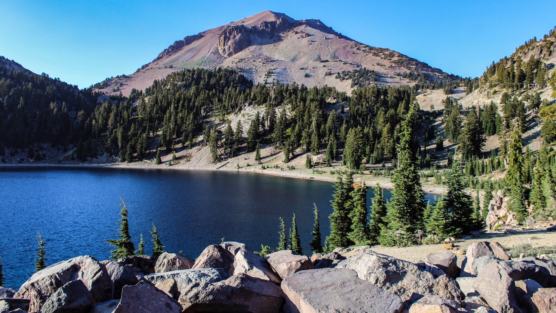 Lake lined with pine trees next to a mountain
Lake Helen
Keywords: Lassen Volcanic National Park; LAVO; California; Lassen Volcanic