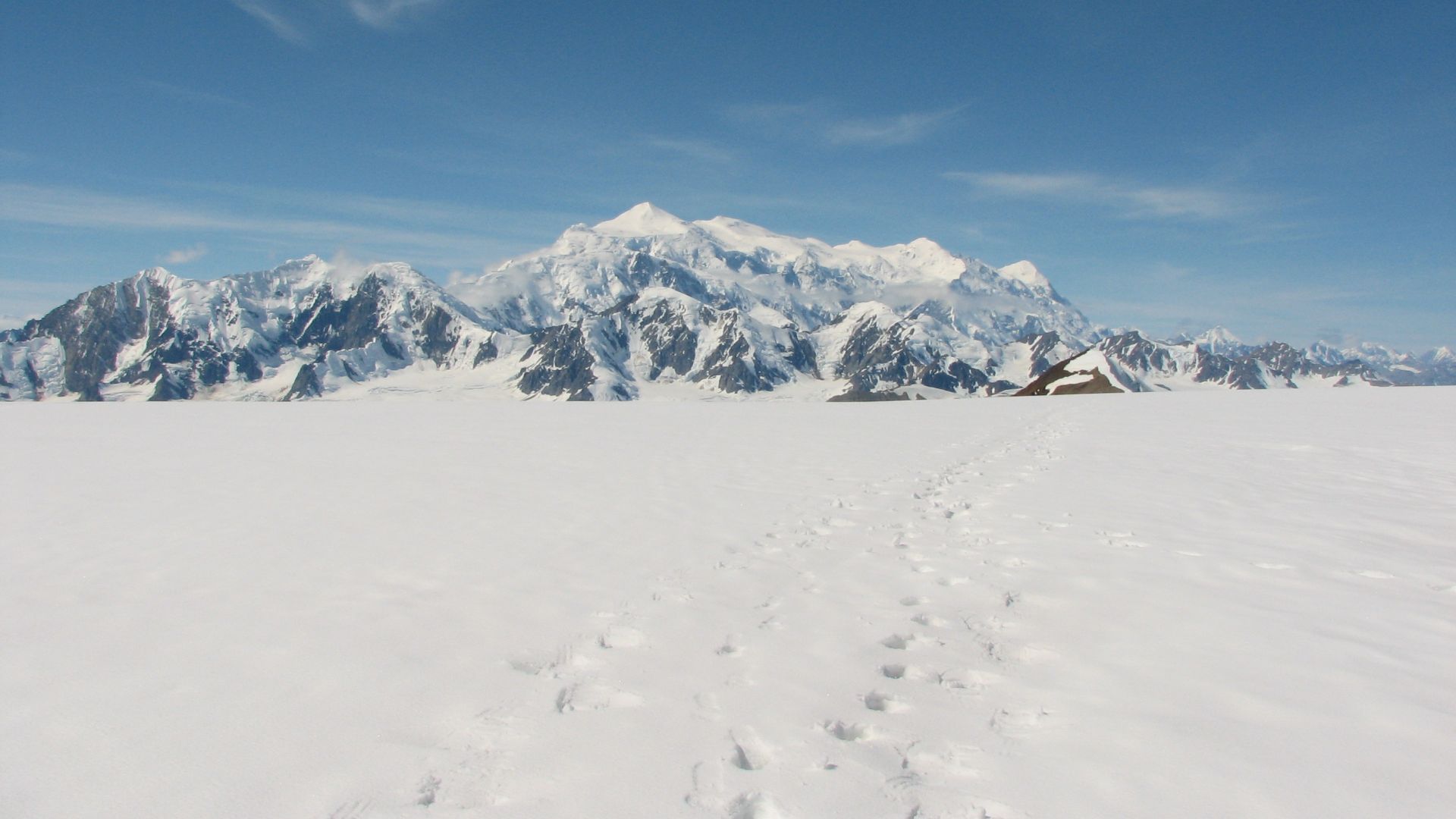 Mount Logan, Canada, from NE, seen from Kluane Icefield
