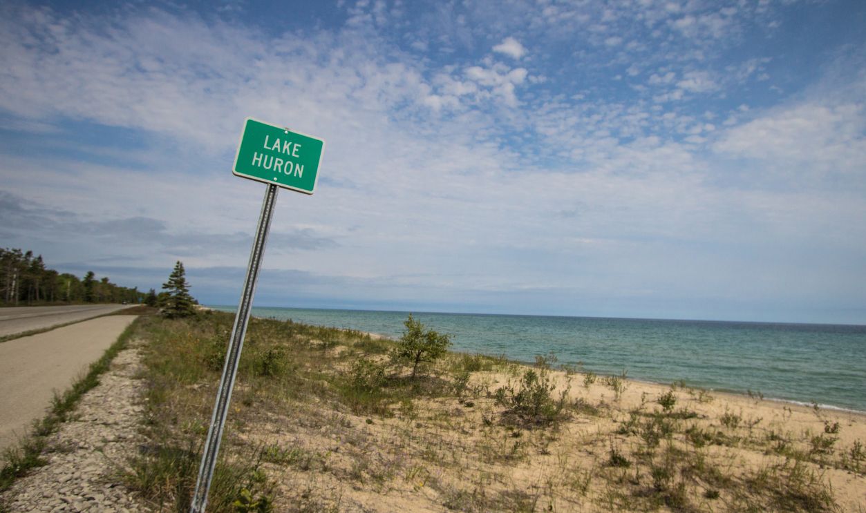 Michigan Great Lakes Road Trip. Lake Huron coast and beach along the roadside of US 23 highway in the Lower Peninsula of Michigan.