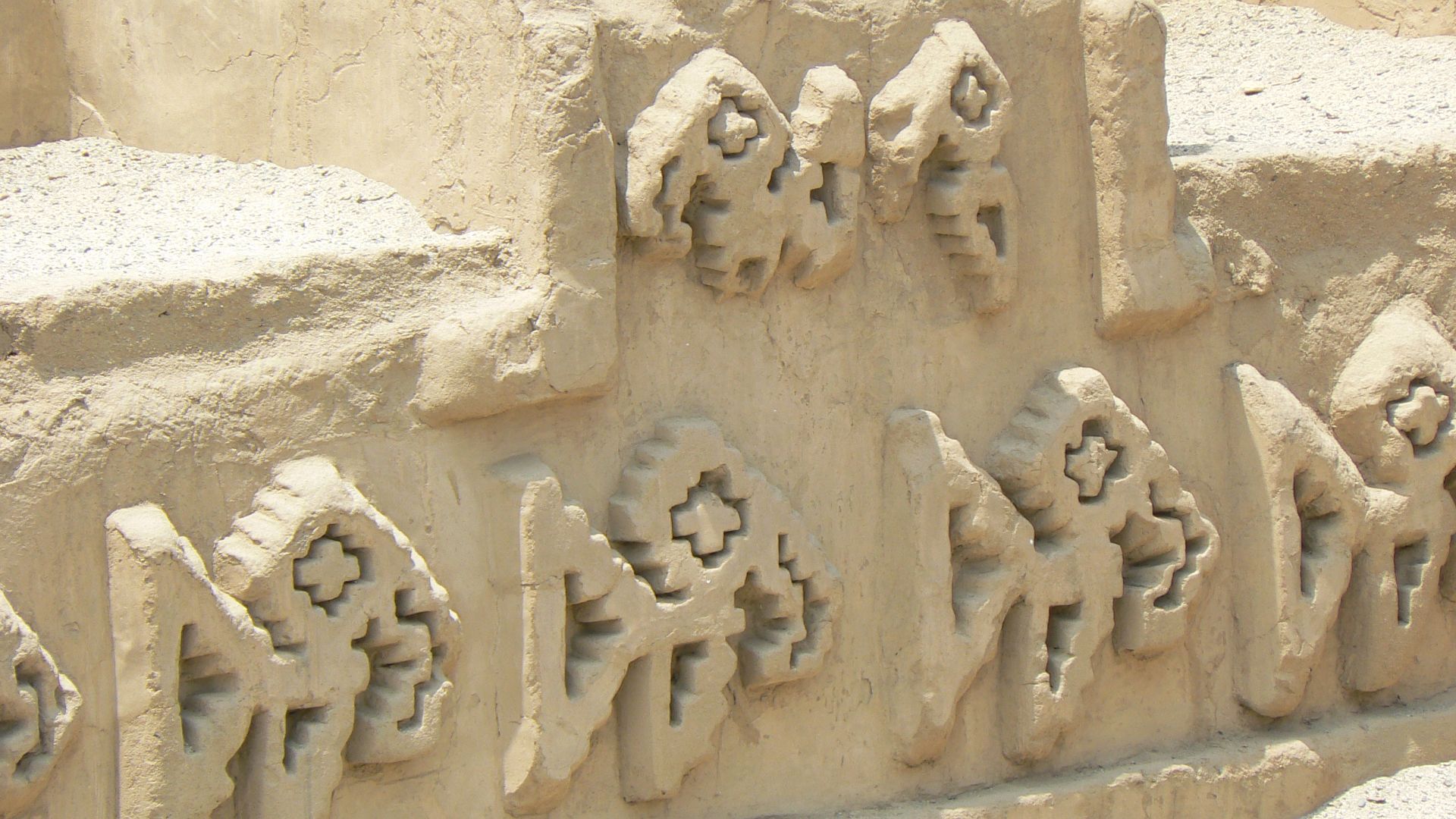 Detail of adobe relief motif at the Chan Chan complex built by the Chimor culture near modern Trujillo, Peru