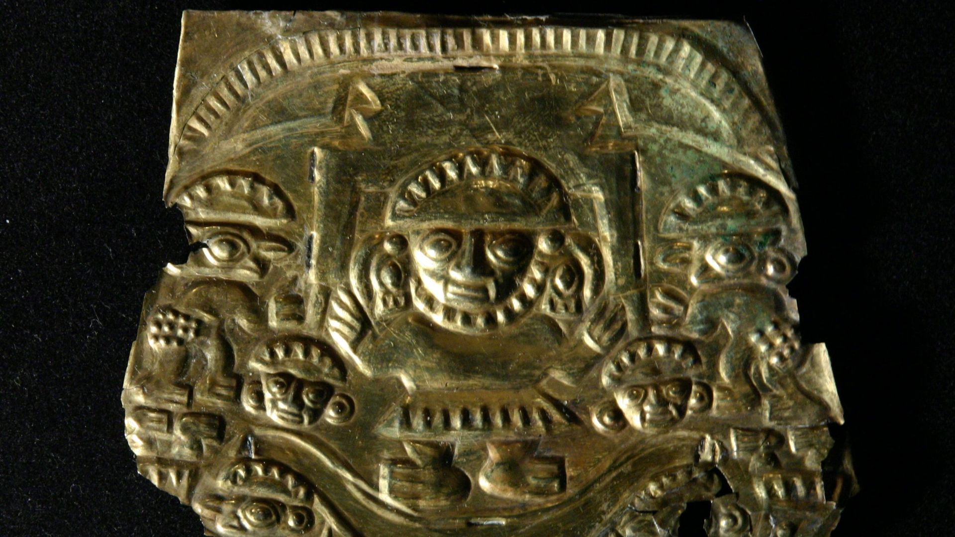 Naymlap, gold plaque, Chimu 1000-1450 A.D.