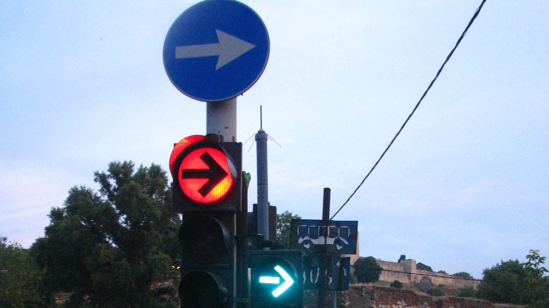 Right turn on red traffic light in Belgrade, Serbia