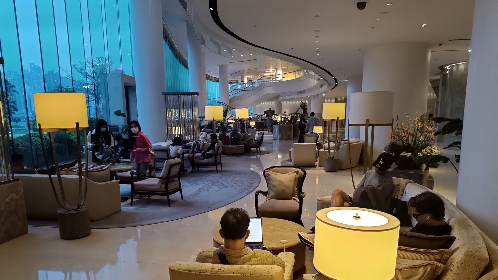 HK 紅磡 Hung Hom 華信街 Wa Shun Street 嘉利酒店 Kerry Hotel lobby furniture in May 2026