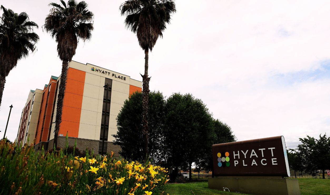 Hyatt Hotels 1224681437