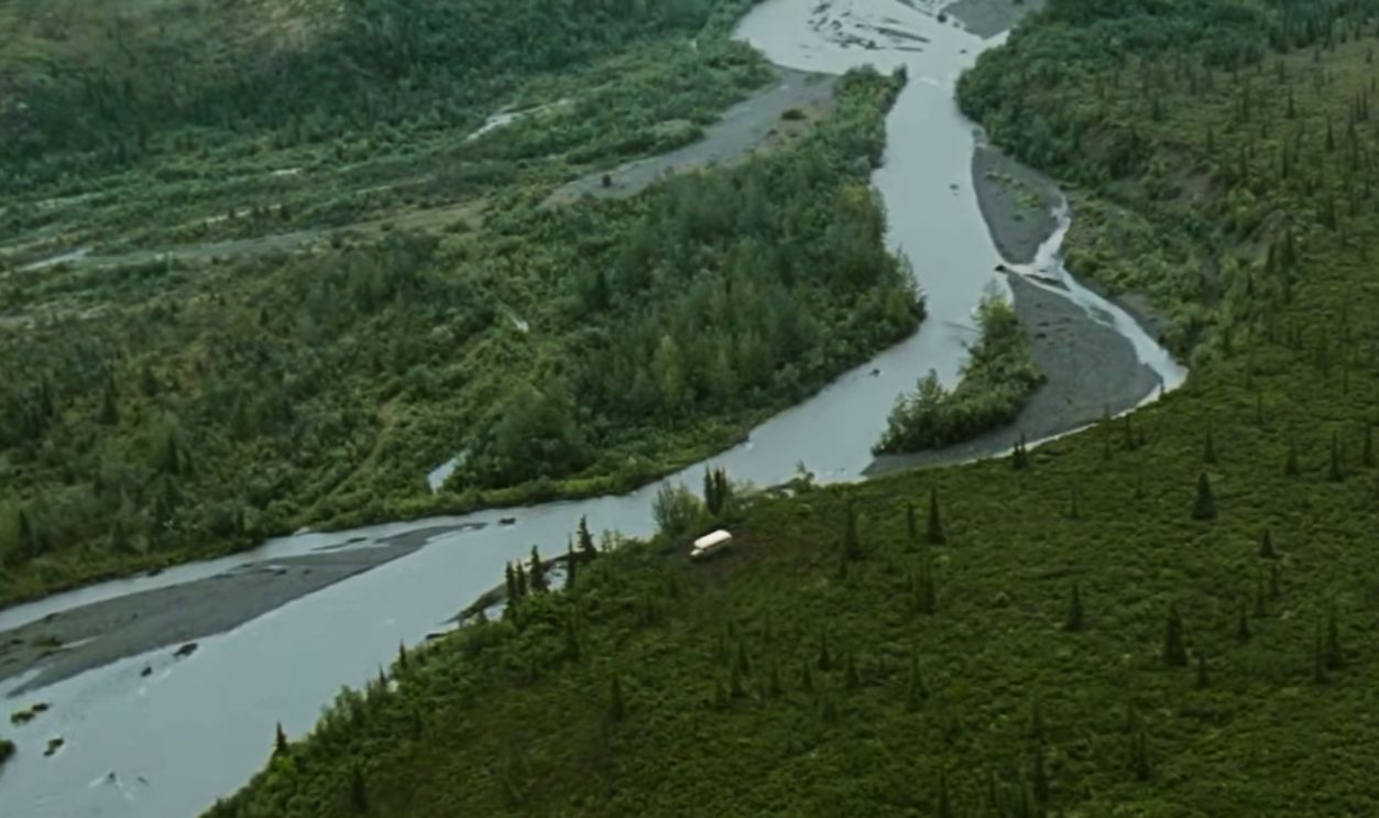 Screenshot from Into the Wild (2007)