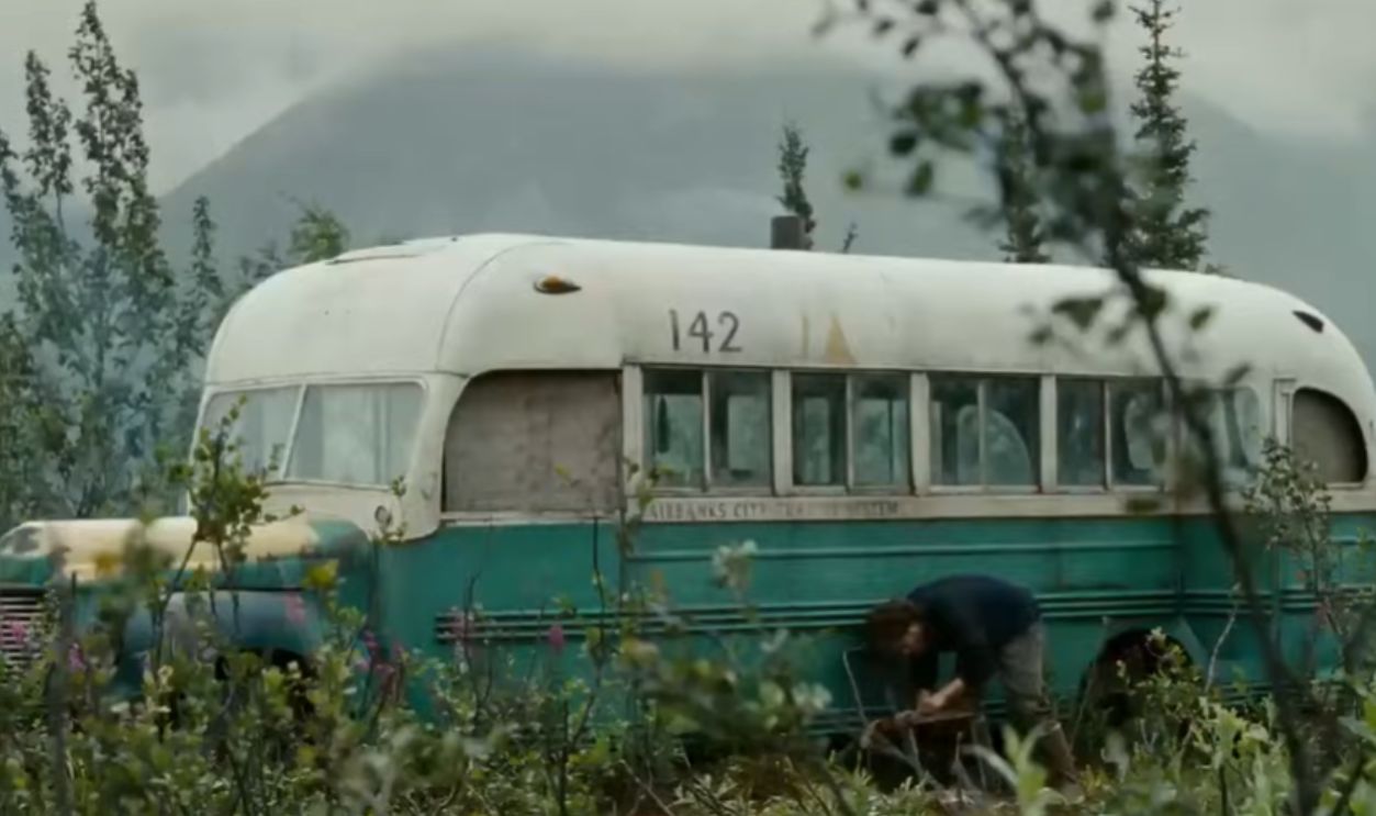 Screenshot from Into the Wild (2007)