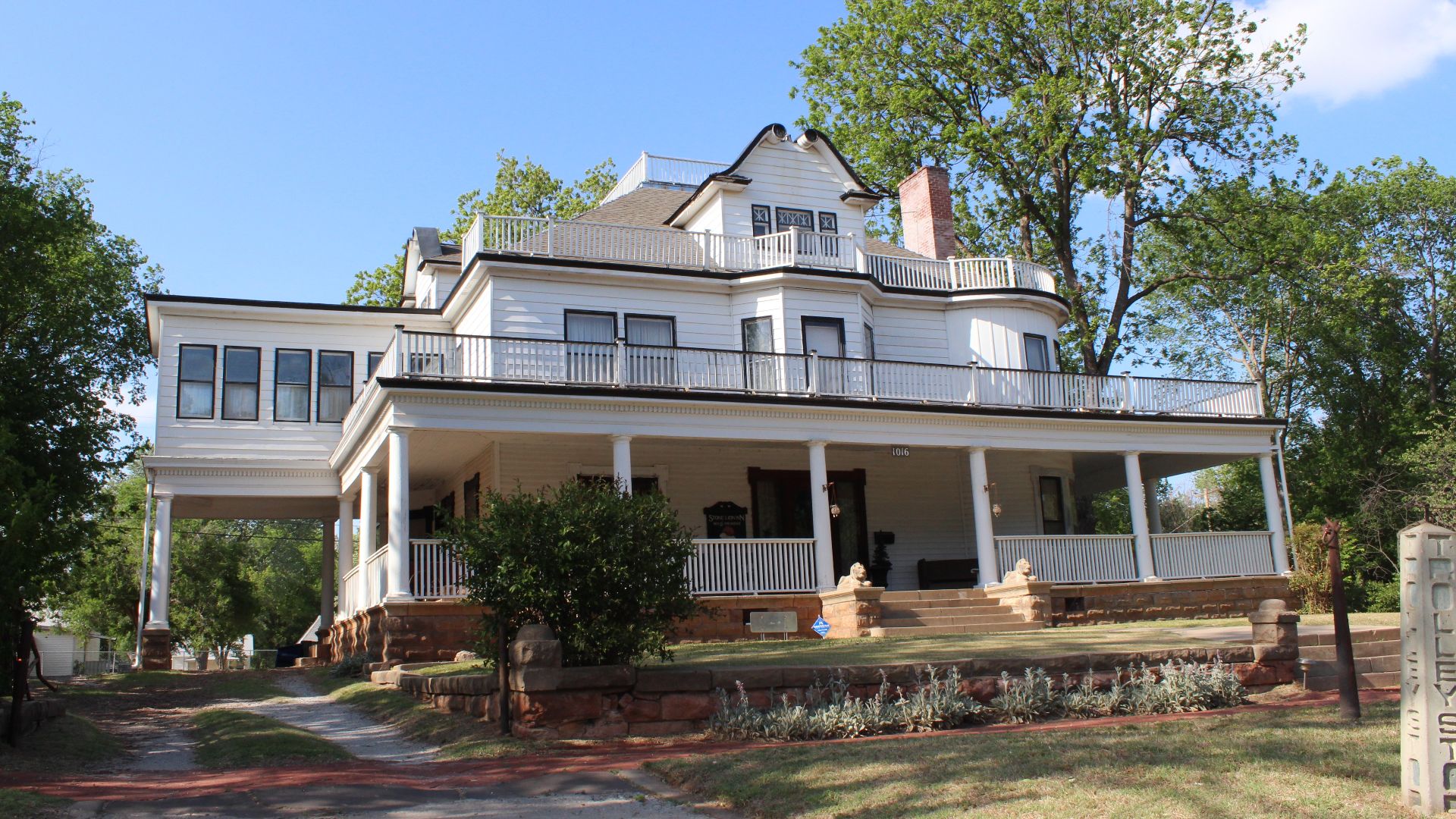 Guthrie, OK USA - Stone Lion Inn (F. E. Houghton House )