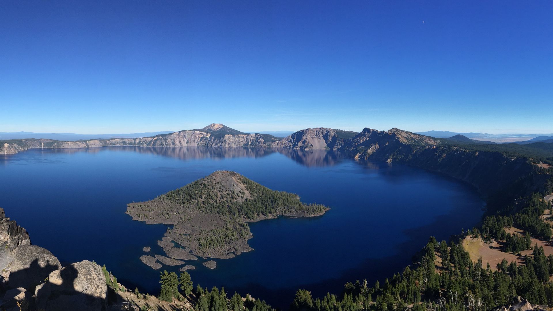 Crater Lake on a clear day from Watchman Lookout Station