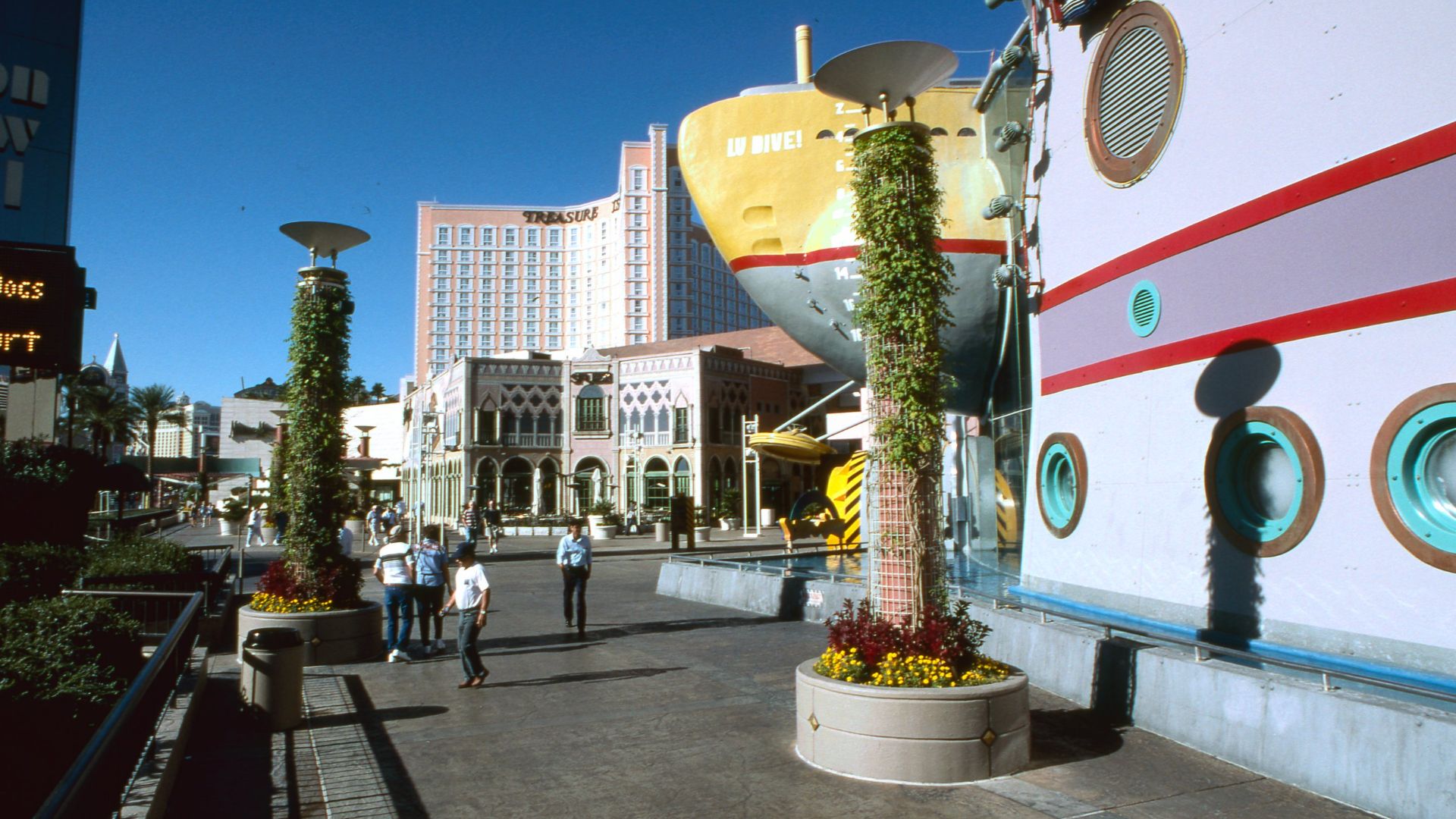 File:Las Vegas. Hotel sulla Las Vegas Strip (DOI 13662).jpg