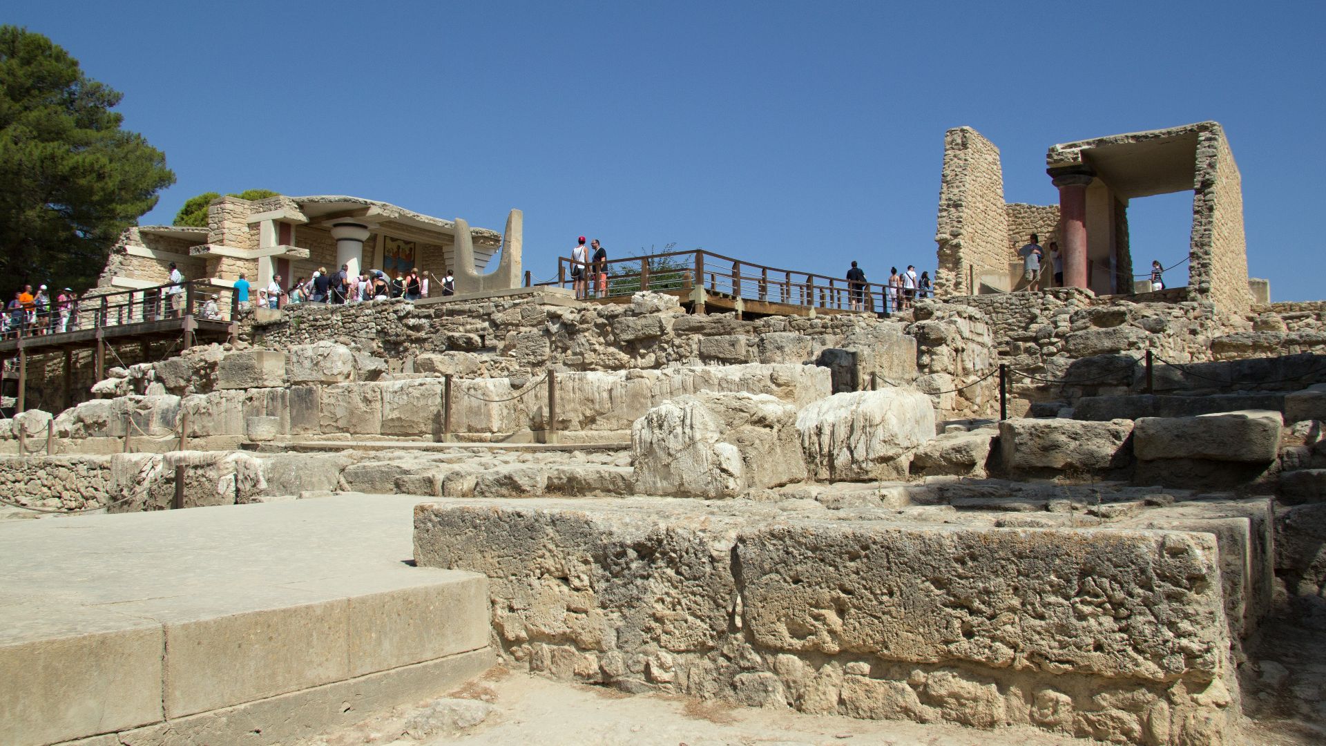 Horns of Consecration and Houses with the frescos of Processions. Knossos.