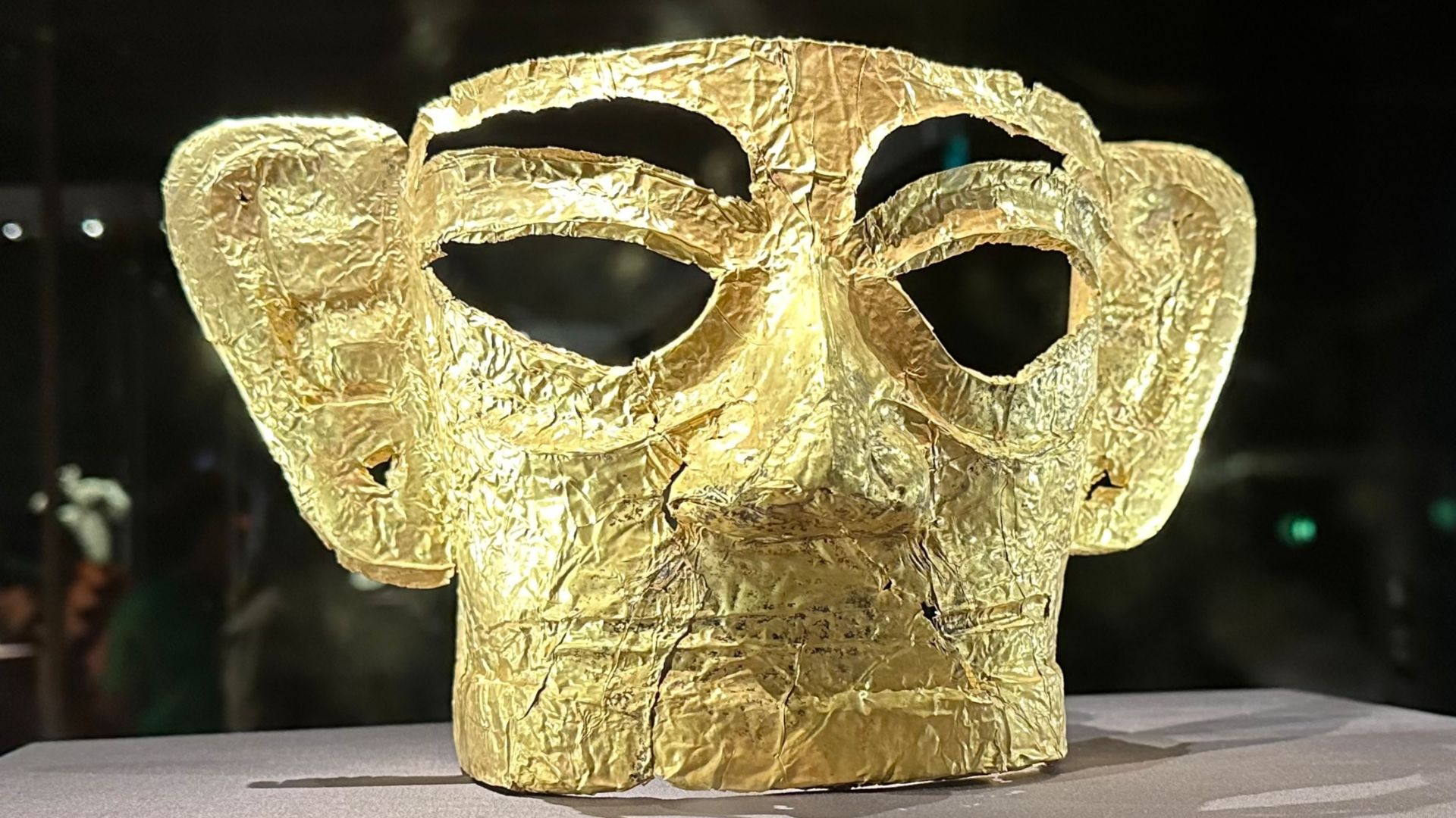 Hong Kong Palace Museum exhibit: Sanxingdui gold mask