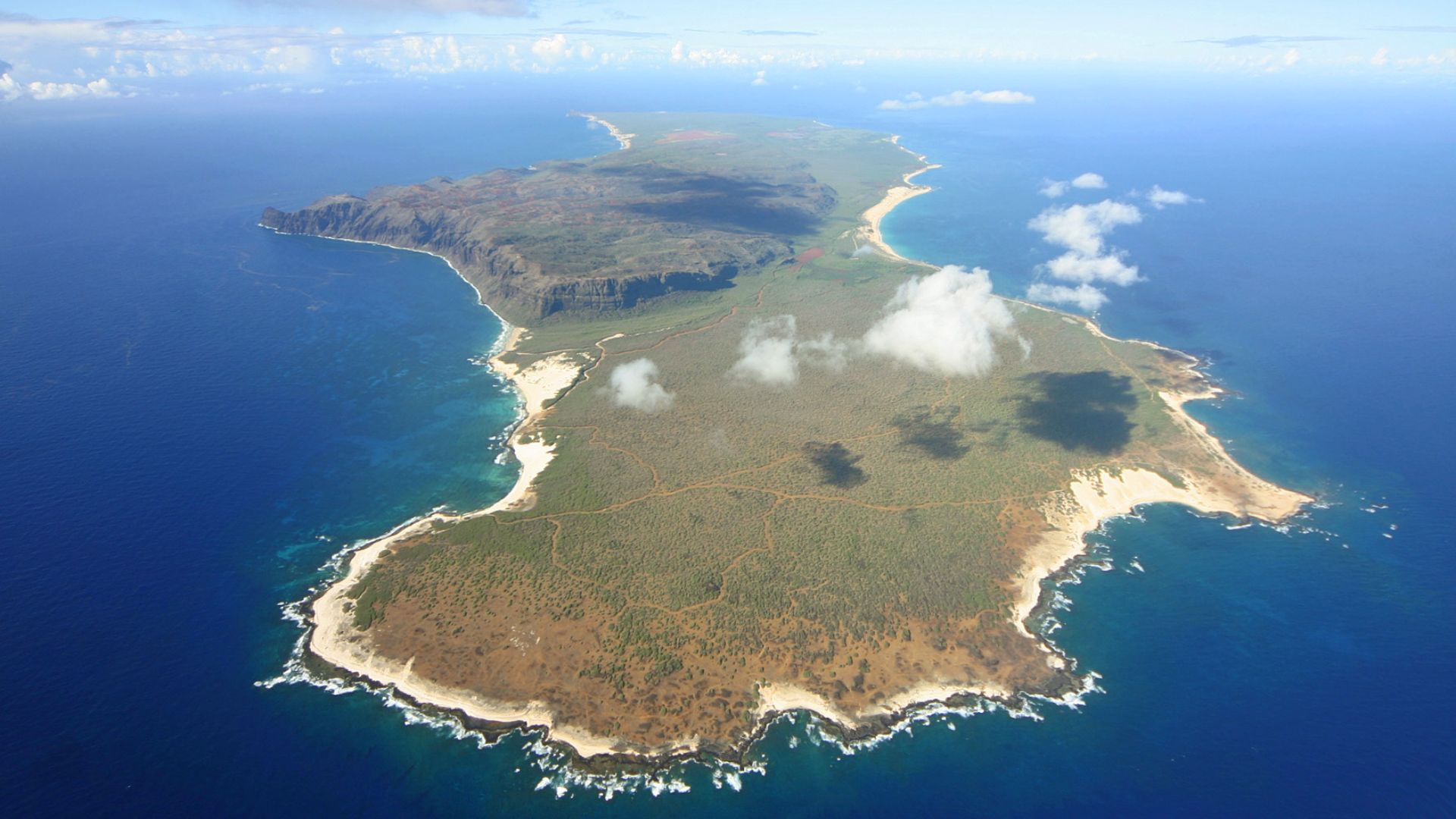 Aerial view of Niʻihau Island in Hawaiʻi, looking southwestward from the north. Taken by Christopher P. Becker (polihale.com) on 25 Sep 2007 from a helicopter.