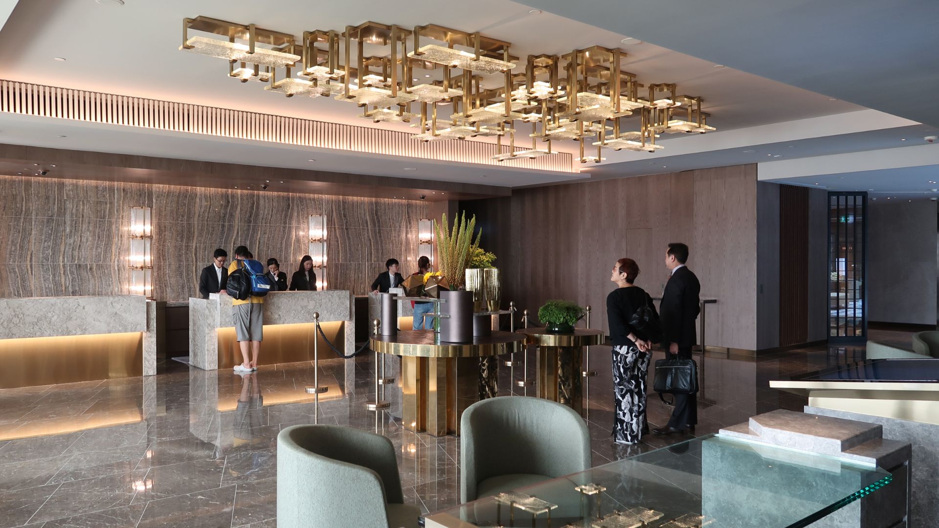 HOTEL VIC on the Harbour Level 2 lobby