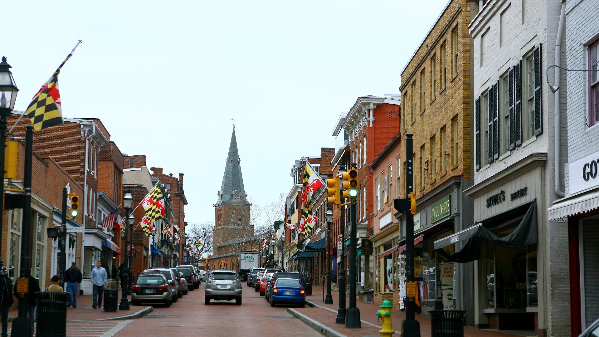 annapolis, boutiques, restaurants and cafes are located. the weather was crappy Location: Annapolis