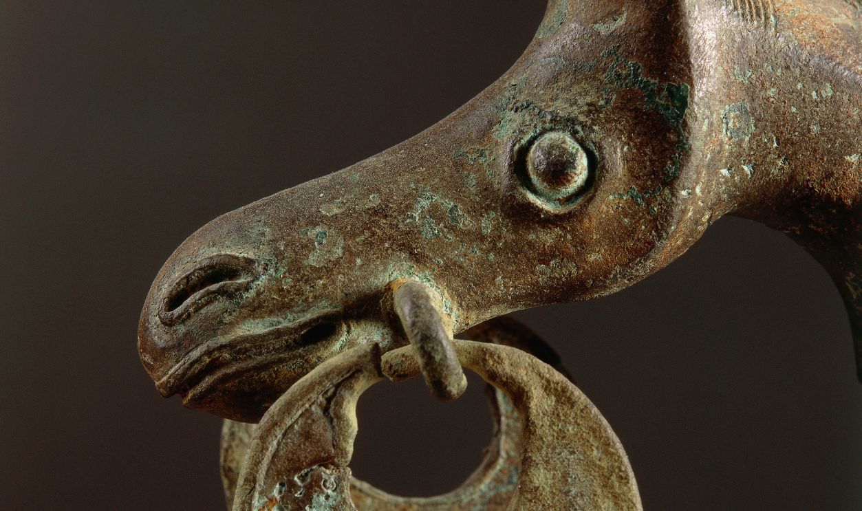 Horse head figure, from Svertarps