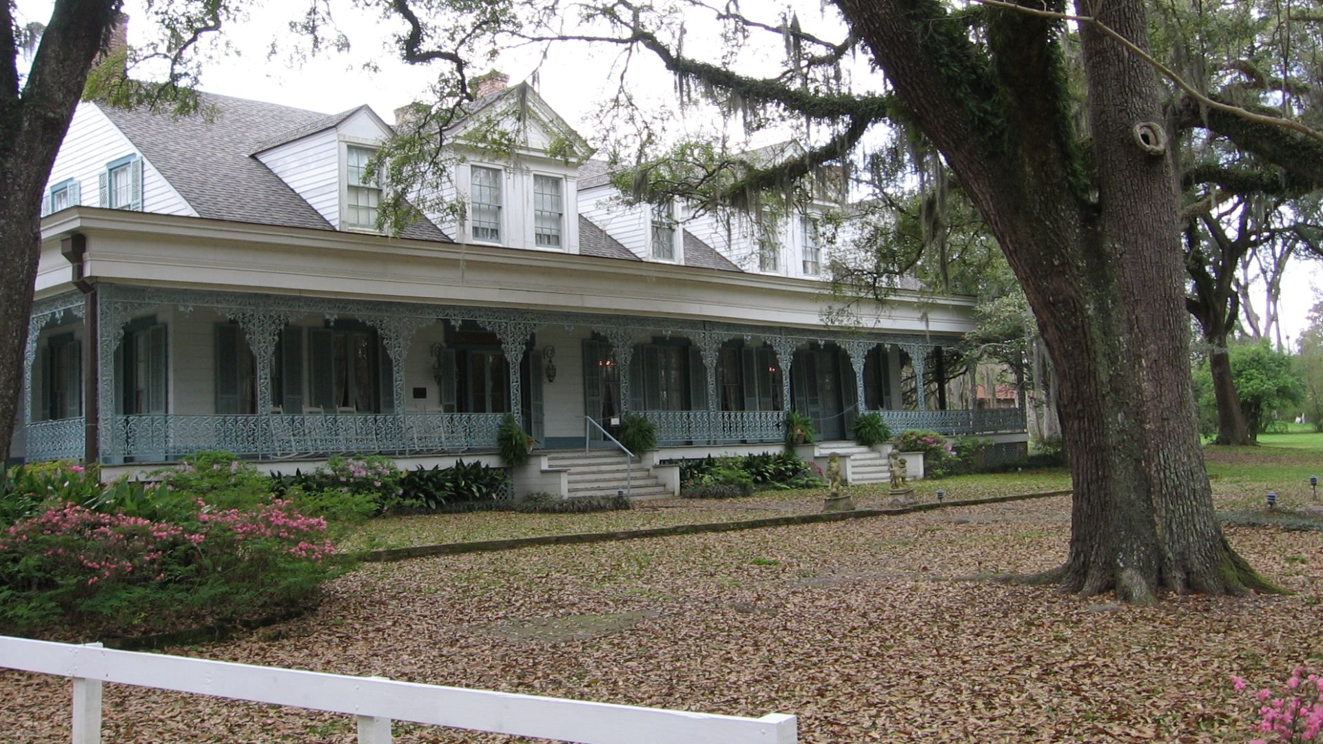 File:Myrtles Plantation Louisiana.jpg