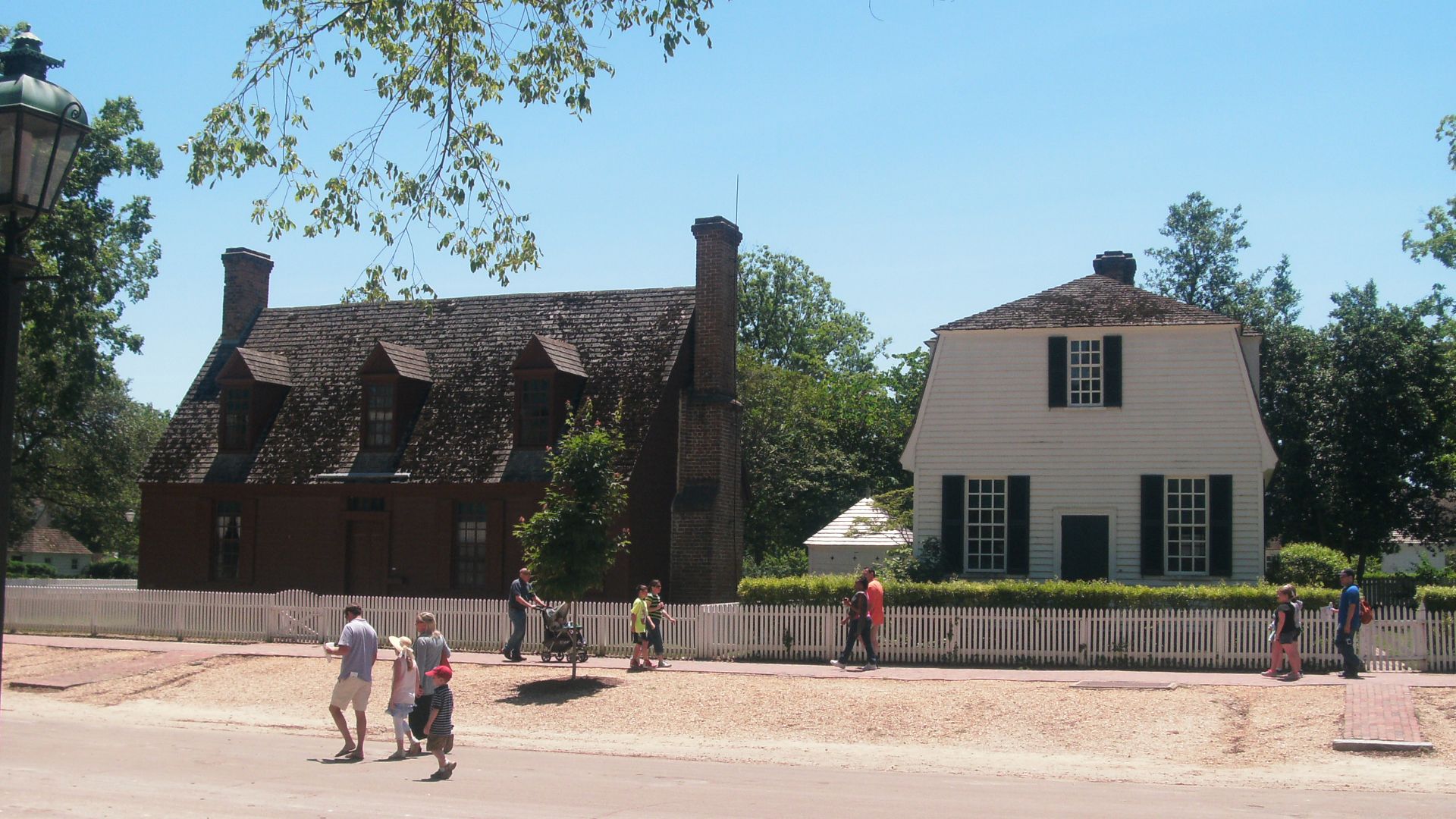 Williamsburg Historic District, Bounded by Francis, Waller, Nicholson, N. England, Lafayette, and Nassau Sts.