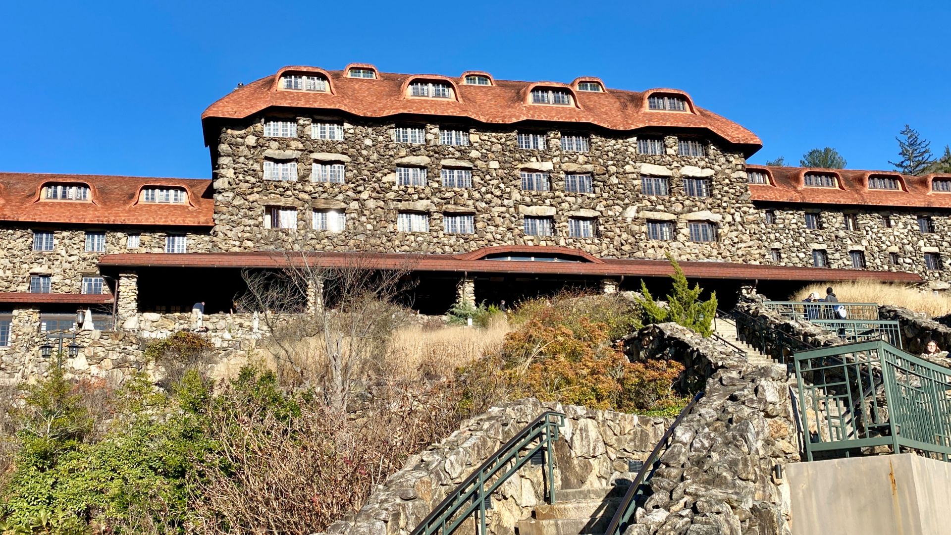 Built in 1912-1913, this Arts and Crafts-style hotel was designed by Fred Loring Seeley for Edwin Wiley Grove, and is known as the Grove Park Inn. Edwin Wiley Grove, whom had made his fortune selling Grove's Chill Tonic, used to help relieve symptoms bro