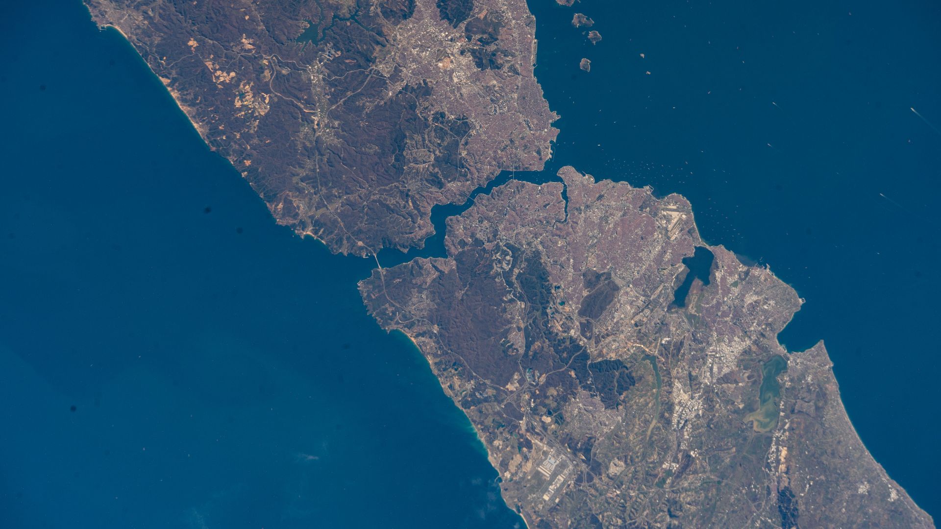 GMT029_EHDC2 - iss072e574770 (Jan. 29, 2025) --- The Bosphorus Strait splits the city of Istanbul, Türkiye, and connects the Black Sea with the Sea of Marmara in this photograph from the International Space Station as it orbited 260 miles above where Euro