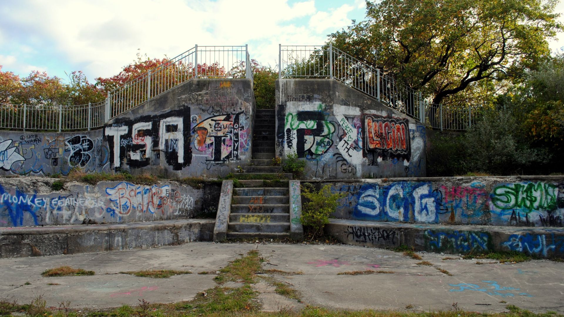 Fort Wetherill's Battery Zook in October 2010. At the top of the staircase is the Battery Commander's station. The platform for Gun 3 is to the left, with Gun 2 to the right. Photo looks southerly.