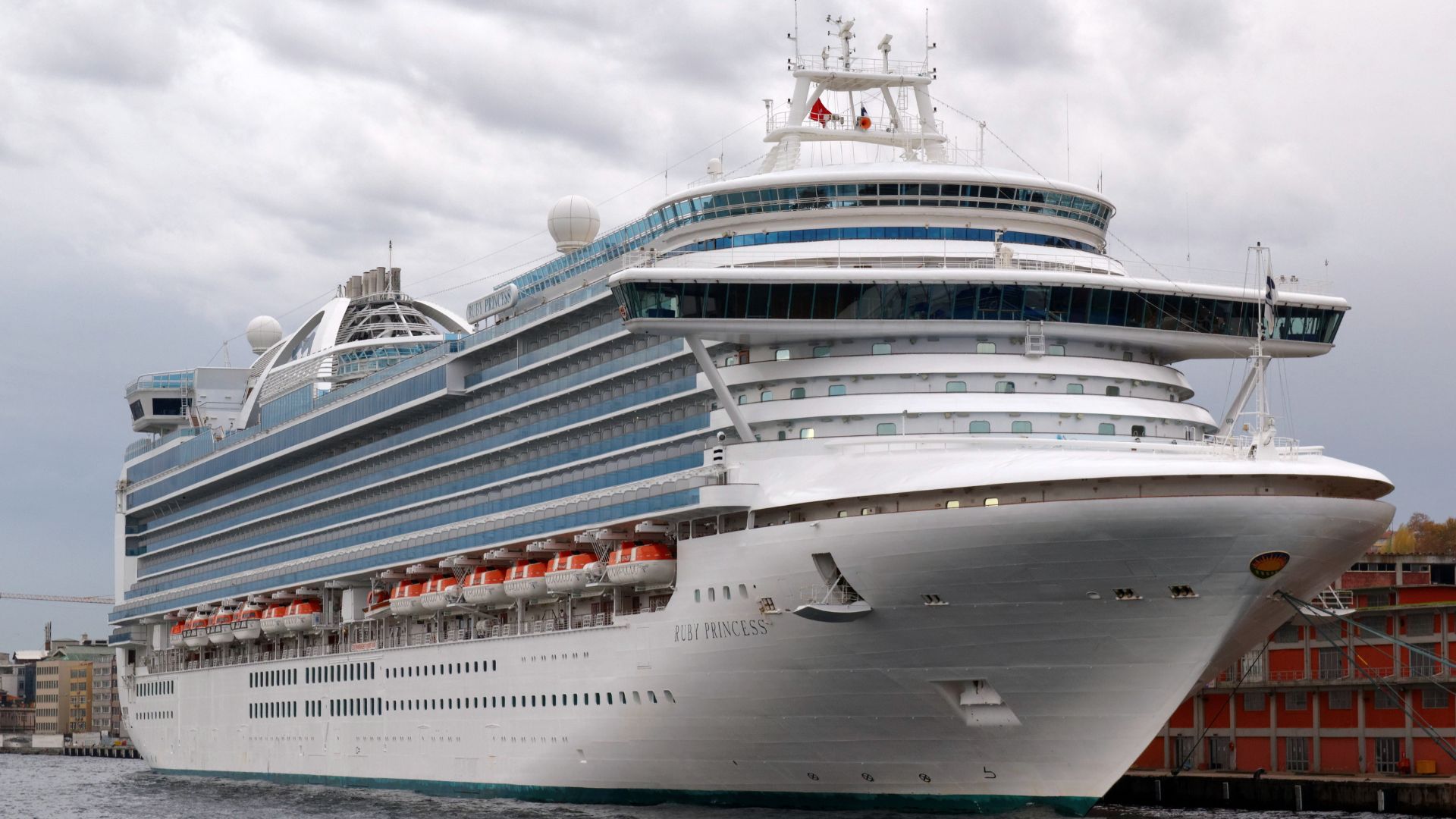 Istanbul. Bosphorus. Cruise ship
