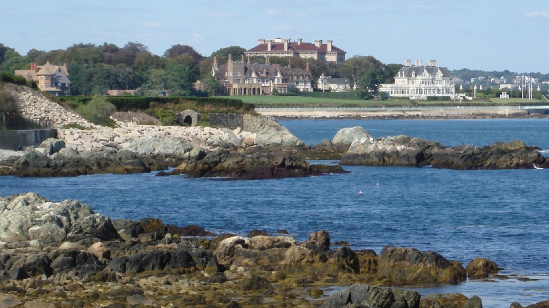 Newport Cliff Walk, Newport, Rhode Island; taken by Jeanpaul Ferro August 2007