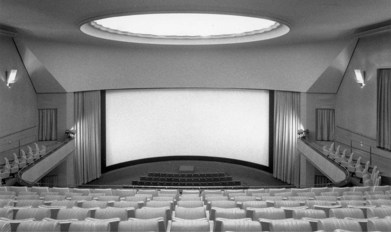 Apollo Cinerama BAZ 160595