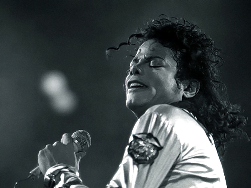 Michael Jackson performing at 