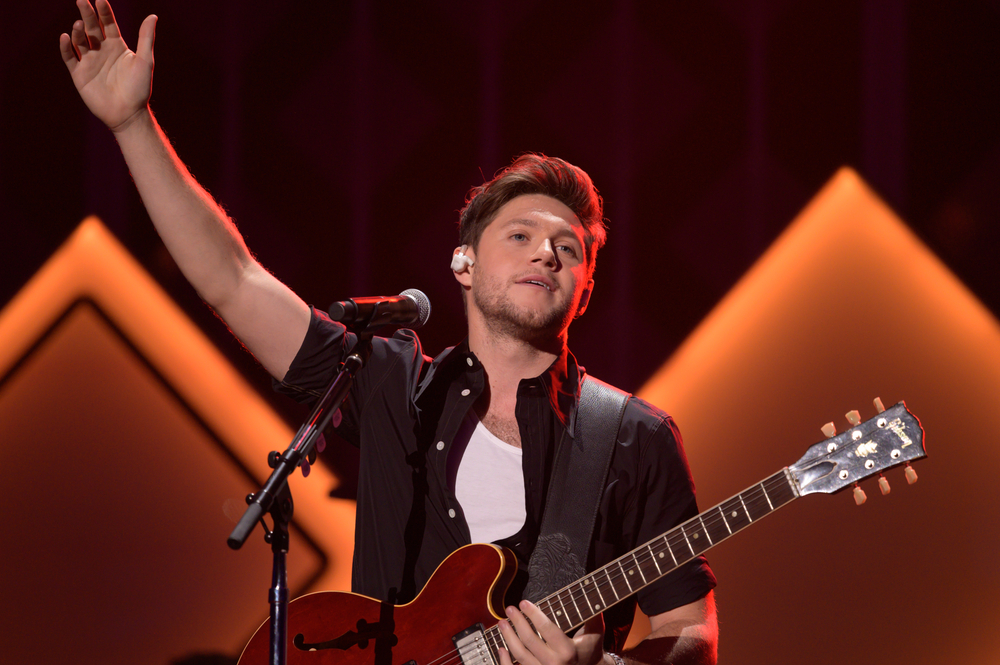 Niall Horan performs at the 2019 Z100 Jingle Ball