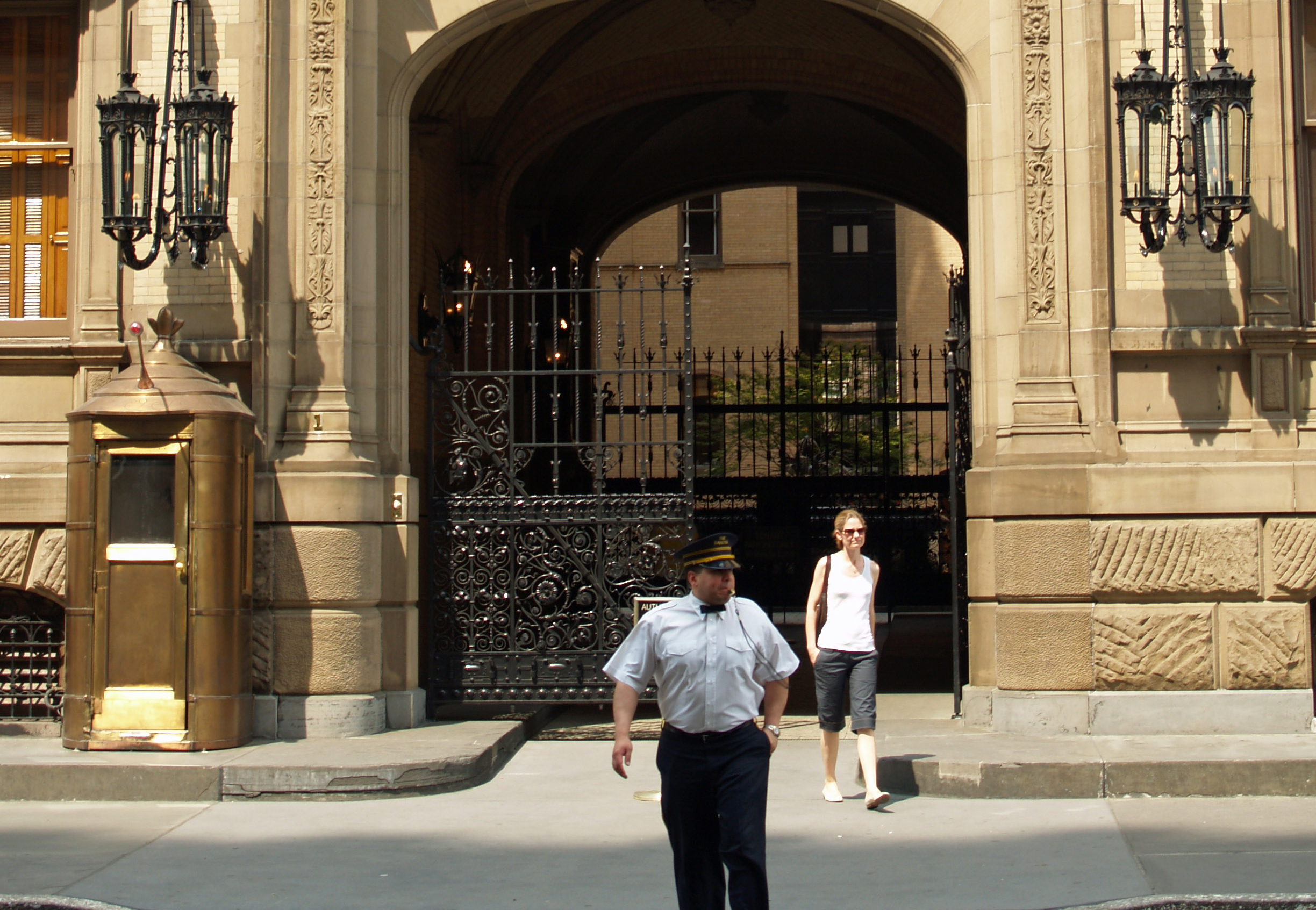 1 West 72nd Street (The Dakota) entrance