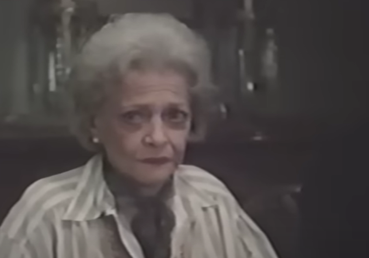 Screenshot of Sylvia Sidney looking at camera from - An Early Frost (1985)