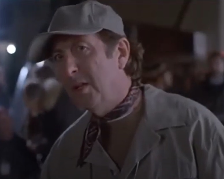 Screenshot from the film An Alan Smithee Film: Burn Hollywood Burn (1997)