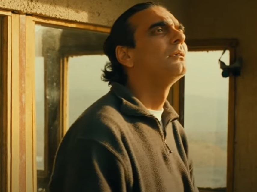 Screenshot from the film Taste of Cherry (1997)